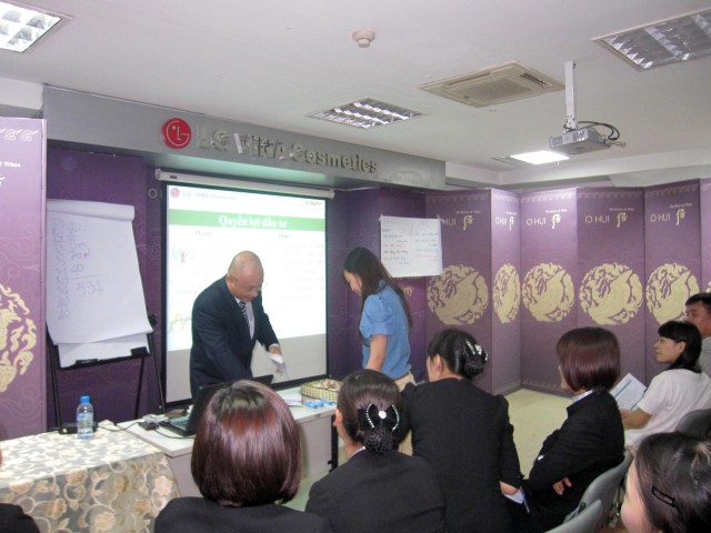 LG VINA cùng chung vai sát cánh (04-10-2012)